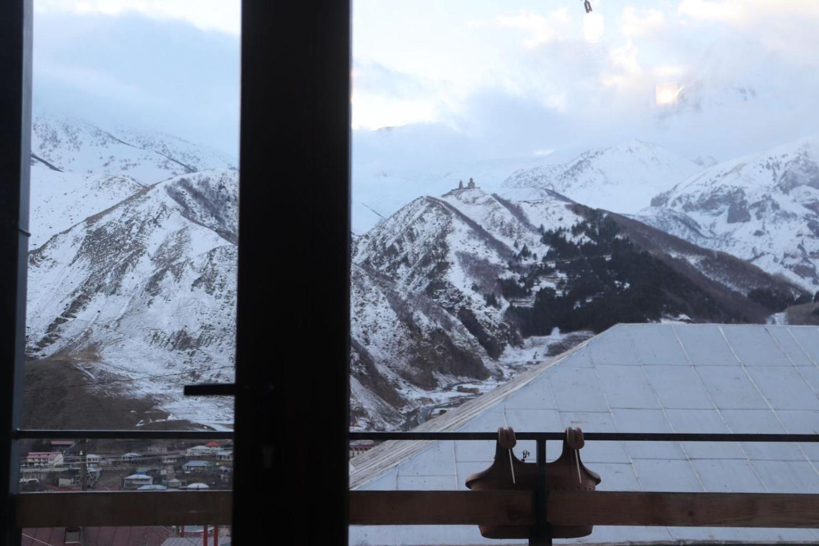 Guesthouse Relax In Kazbegi Екстериор снимка