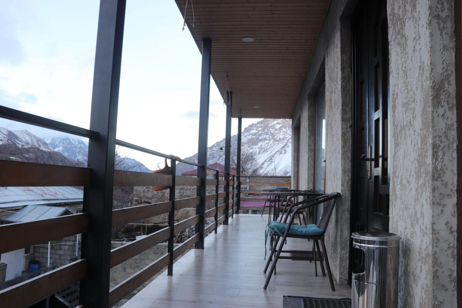 Guesthouse Relax In Kazbegi Екстериор снимка