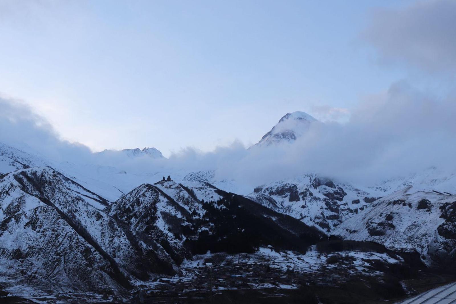 Guesthouse Relax In Kazbegi Екстериор снимка