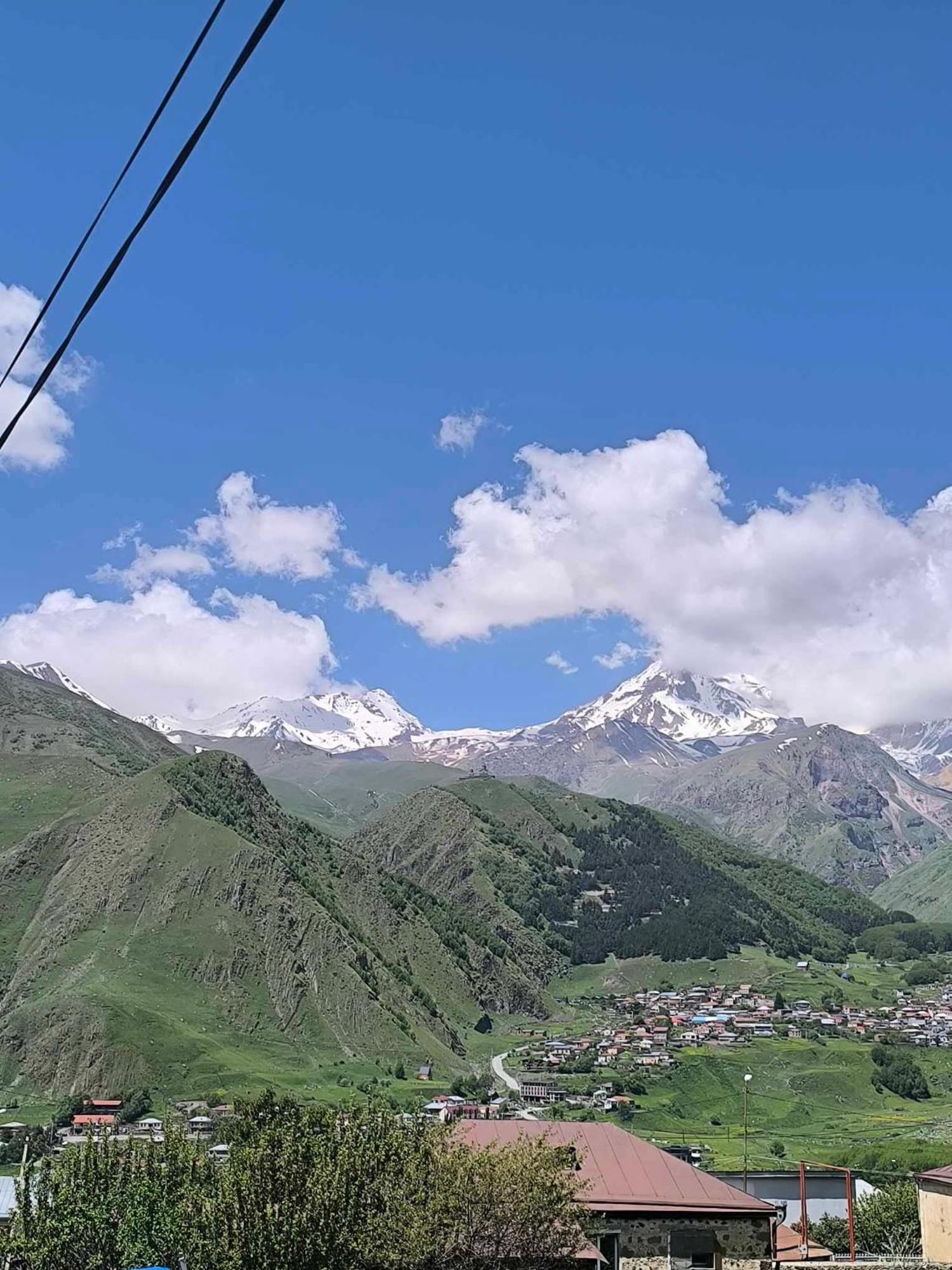 Guesthouse Relax In Kazbegi Екстериор снимка