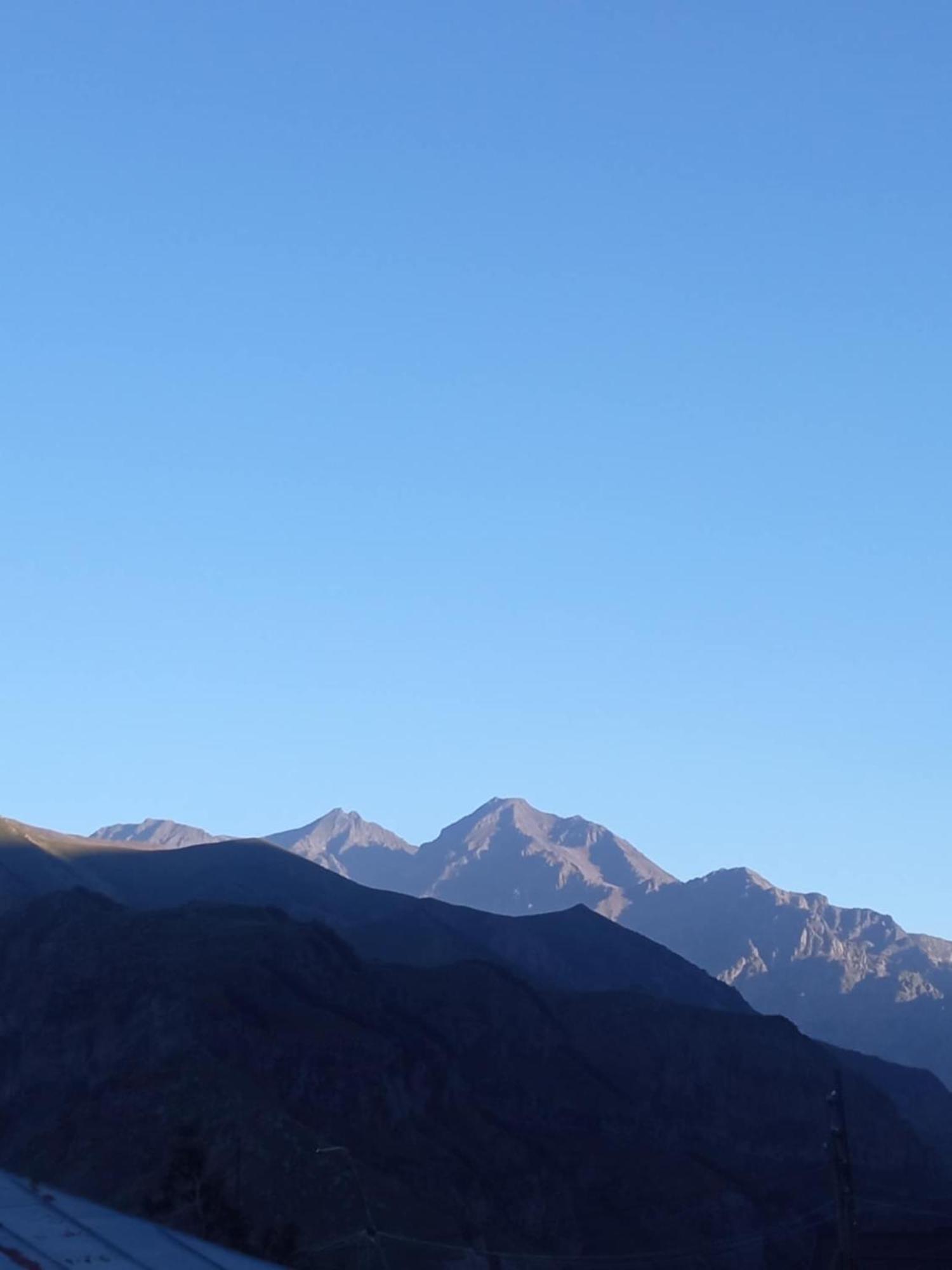 Guesthouse Relax In Kazbegi Екстериор снимка