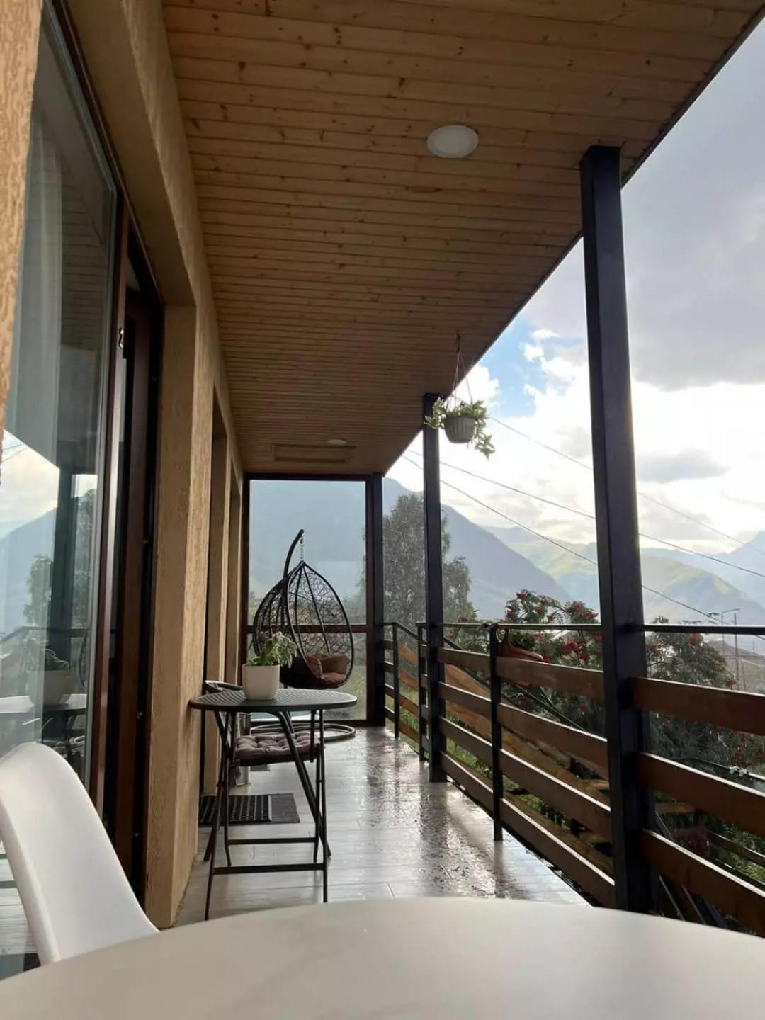 Guesthouse Relax In Kazbegi Екстериор снимка